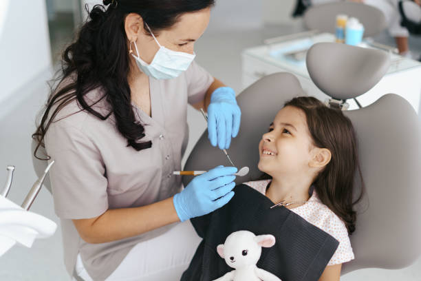 Best Dentist for Tooth Abscess  in San Fernando, CA